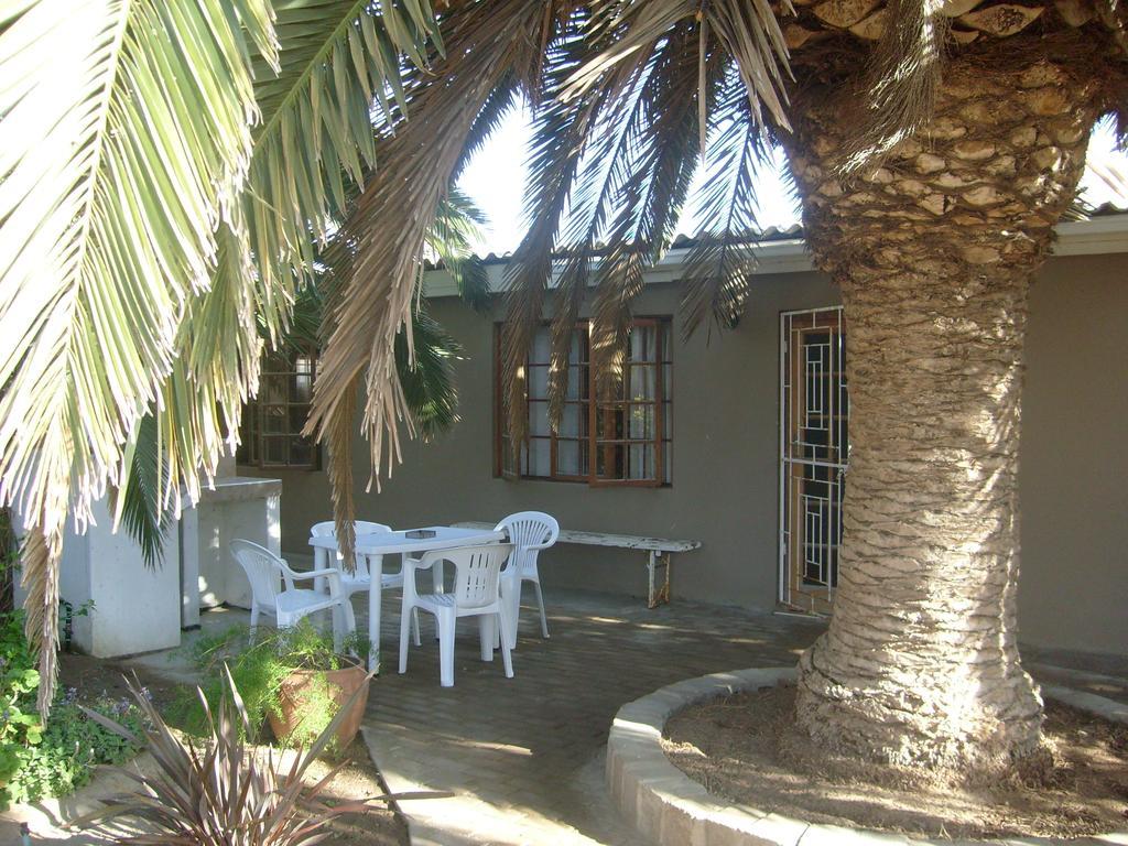 Huis Klipdriftself Catering &B&B Henties Bay Экстерьер фото